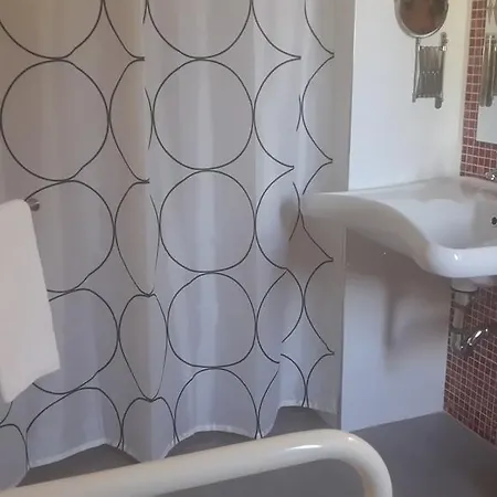 فندق Miramare مارينا دي سكيافوني