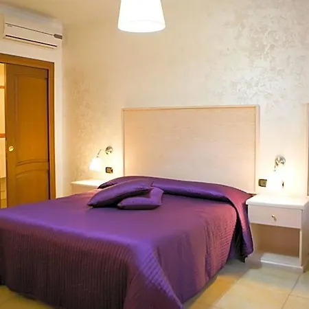 Miramare فندق 3*